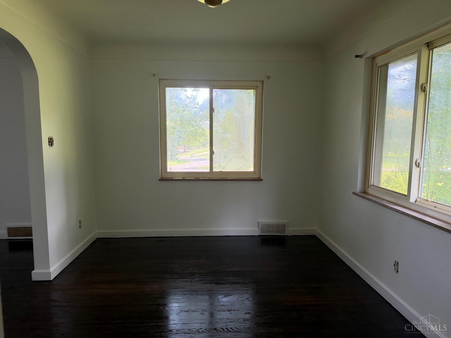 Photo 4 of Single family home for sale at 1585 Northview Cir, Fairfield, OH 45014 | MLS# 1894386 | Listing updated on 2026-10-06