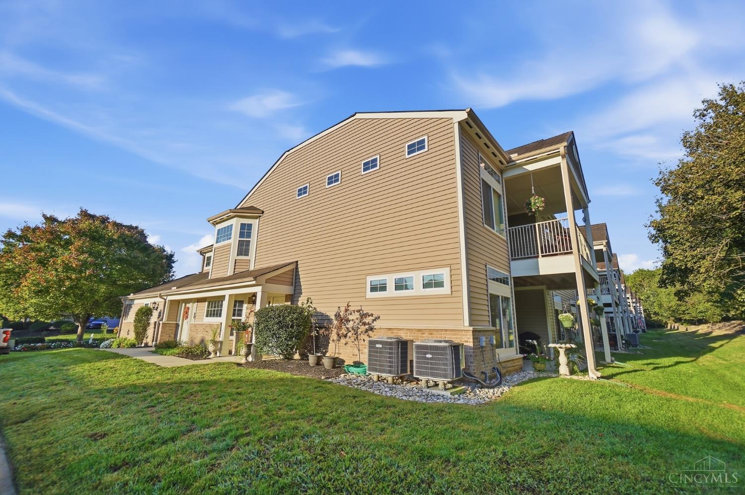 Photo 2 of Condo for sale at 588 Heritage Sq, Harrison, OH 45030 | MLS# 1895486 | Listing updated on 2026-10-02