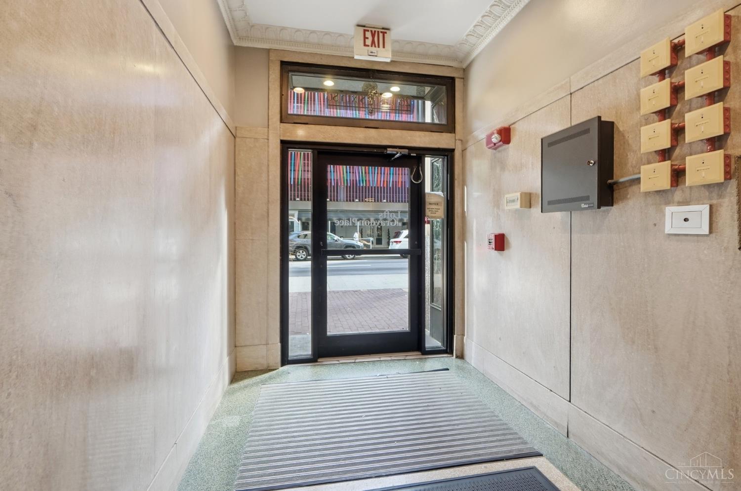 26 E Sixth Street