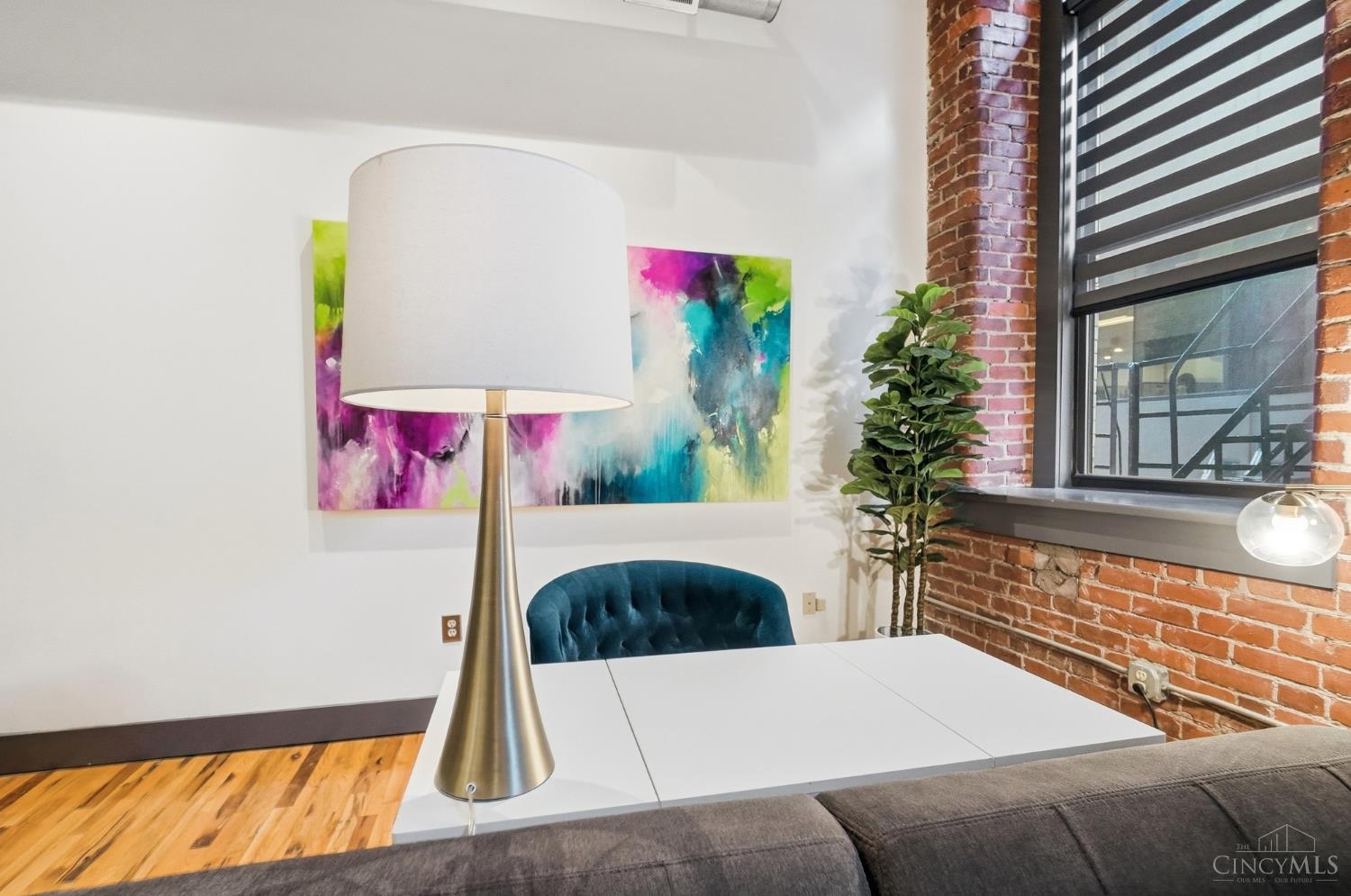 26 E Sixth Street