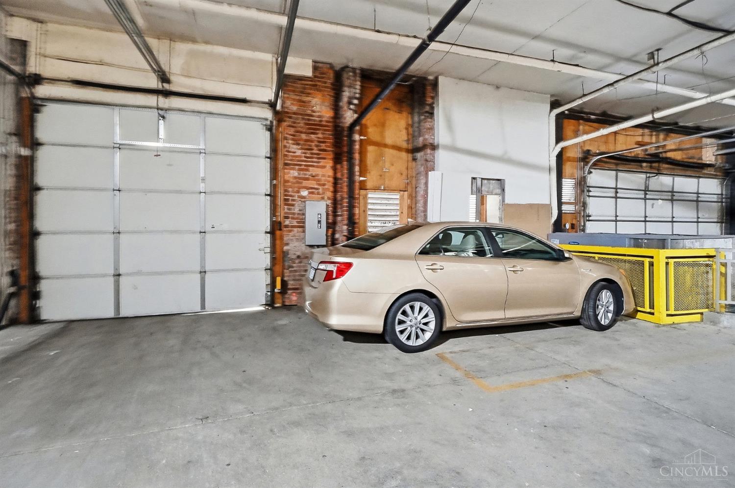 26 E Sixth Street
