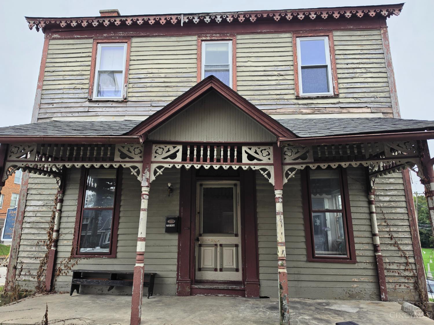 214 E 10th Street