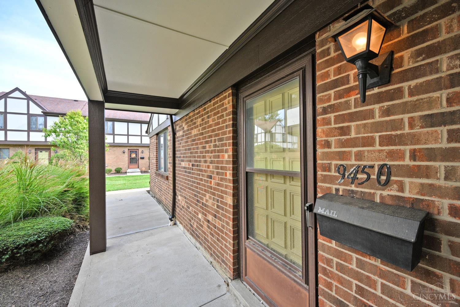 Photo 2 of Townhouse for sale at 9450 Haddington Ct, Colerain Twp, OH 45251 | MLS# 1895957 | Listing updated on 2026-10-02