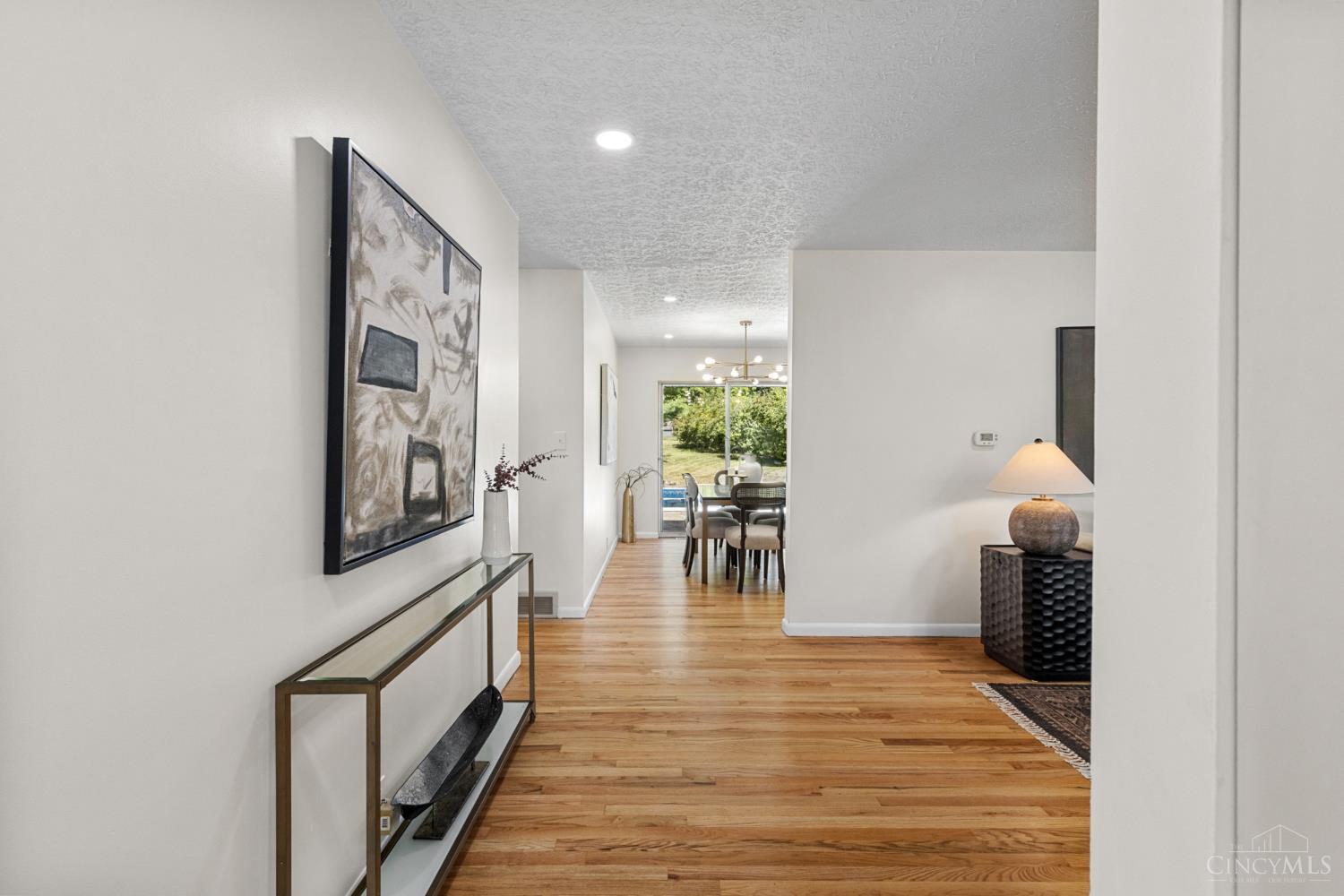 Photo 2 of Single family home for sale at 1614 Acreview Dr, Springfield Twp., OH 45240 | MLS# 1895698 | Listing updated on 2026-10-05