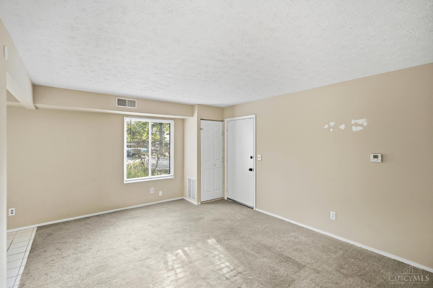 Photo 3 of Sale Pending at 1058 E Crescentville Rd, West Chester, OH 45246 | MLS# 1895637 | Listing updated on 2026-10-06