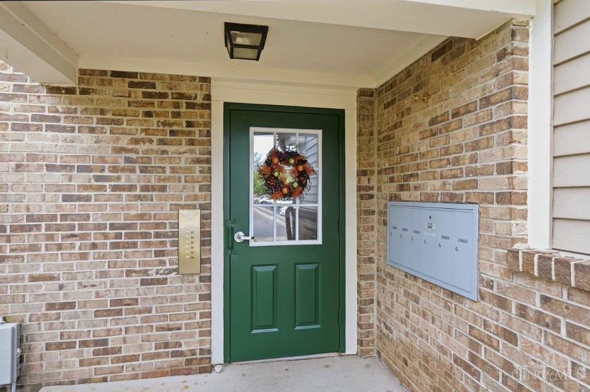 Listing Photo 5 - Condo for sale in building located at 4441 N Shore Dr, Mason, OH 45040 - Unit #104