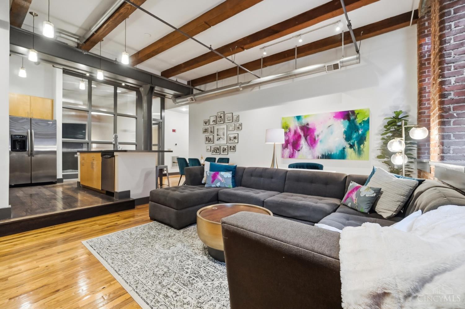 26 E Sixth Street