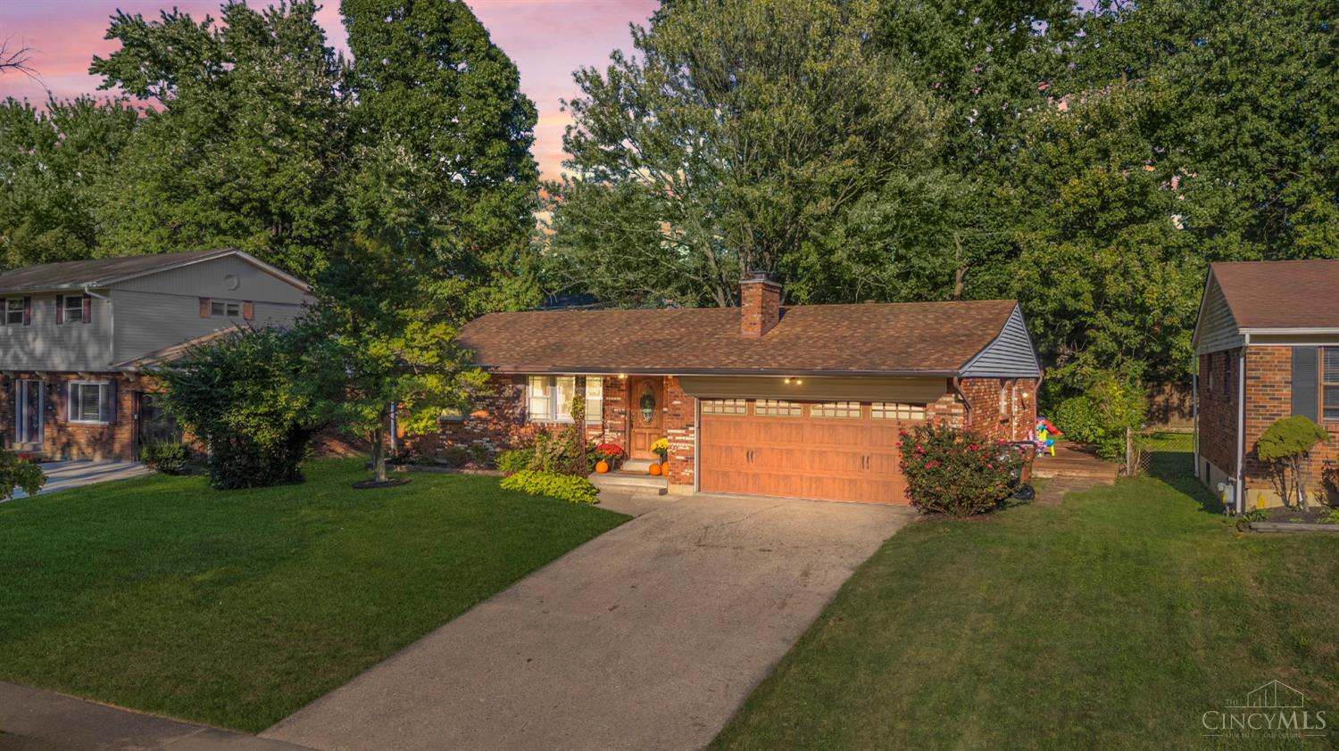 Photo 3 of Sale Pending at 1718 Rockhurst Ln, Anderson Twp, OH 45255 | MLS# 1895856 | Listing updated on 2026-10-04