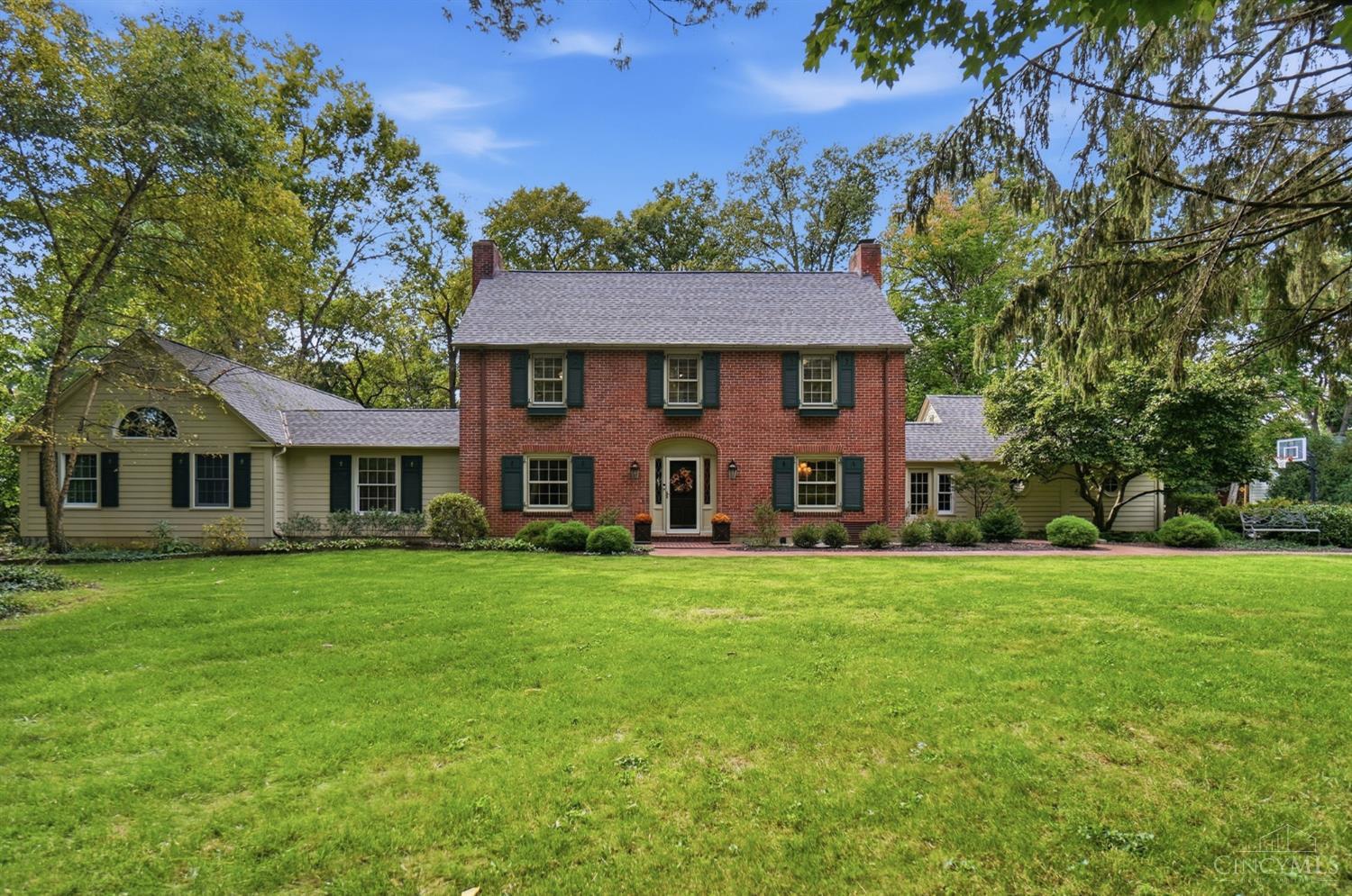 Photo 2 of Sale Pending at 5941 Oak Ridge Dr, Fairfield Twp, OH 45011 | MLS# 1895815 | Listing updated on 2026-10-03