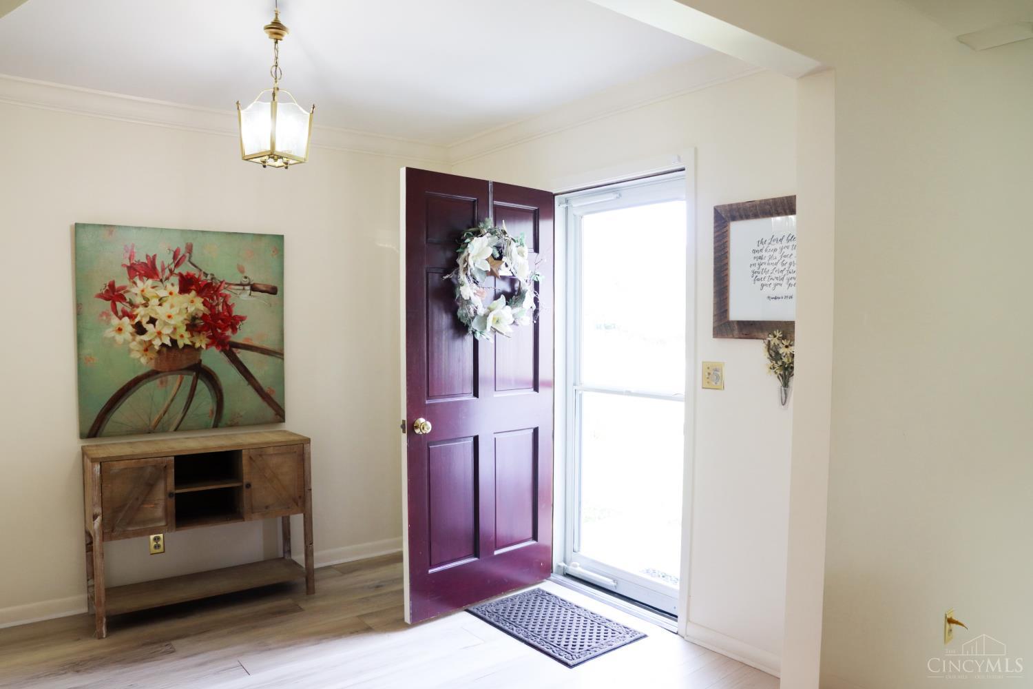 Photo 4 of Single family home for sale at 15 Fairway Ct, Hamilton, OH 45013 | MLS# 1895927 | Listing updated on 2026-10-05