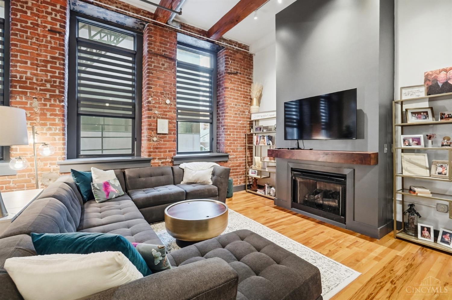26 E Sixth Street