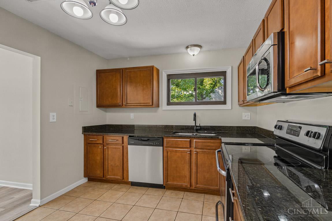 Photo 4 of Single family home for sale at 3969 Larchview Dr, Cincinnati, OH 45236 | MLS# 1896002 | Listing updated on 2026-10-02