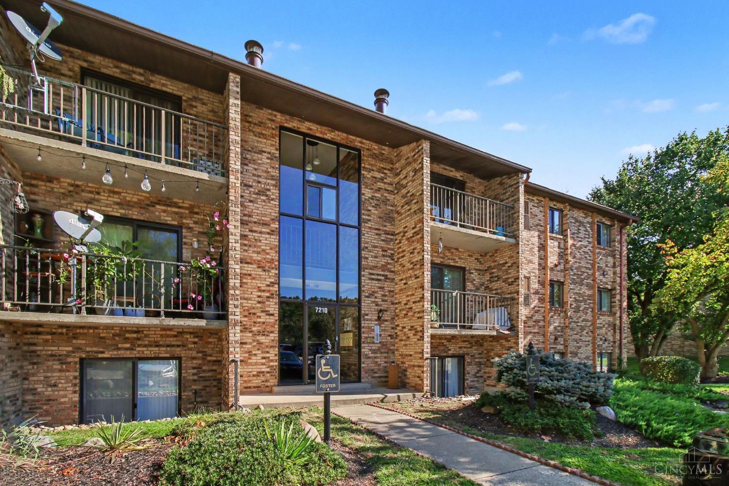 Photo 2 of Condo for sale at 7210 Creekview Dr #12, Cincinnati, OH 45247 | MLS# 1896167 | Listing updated on 2026-10-03