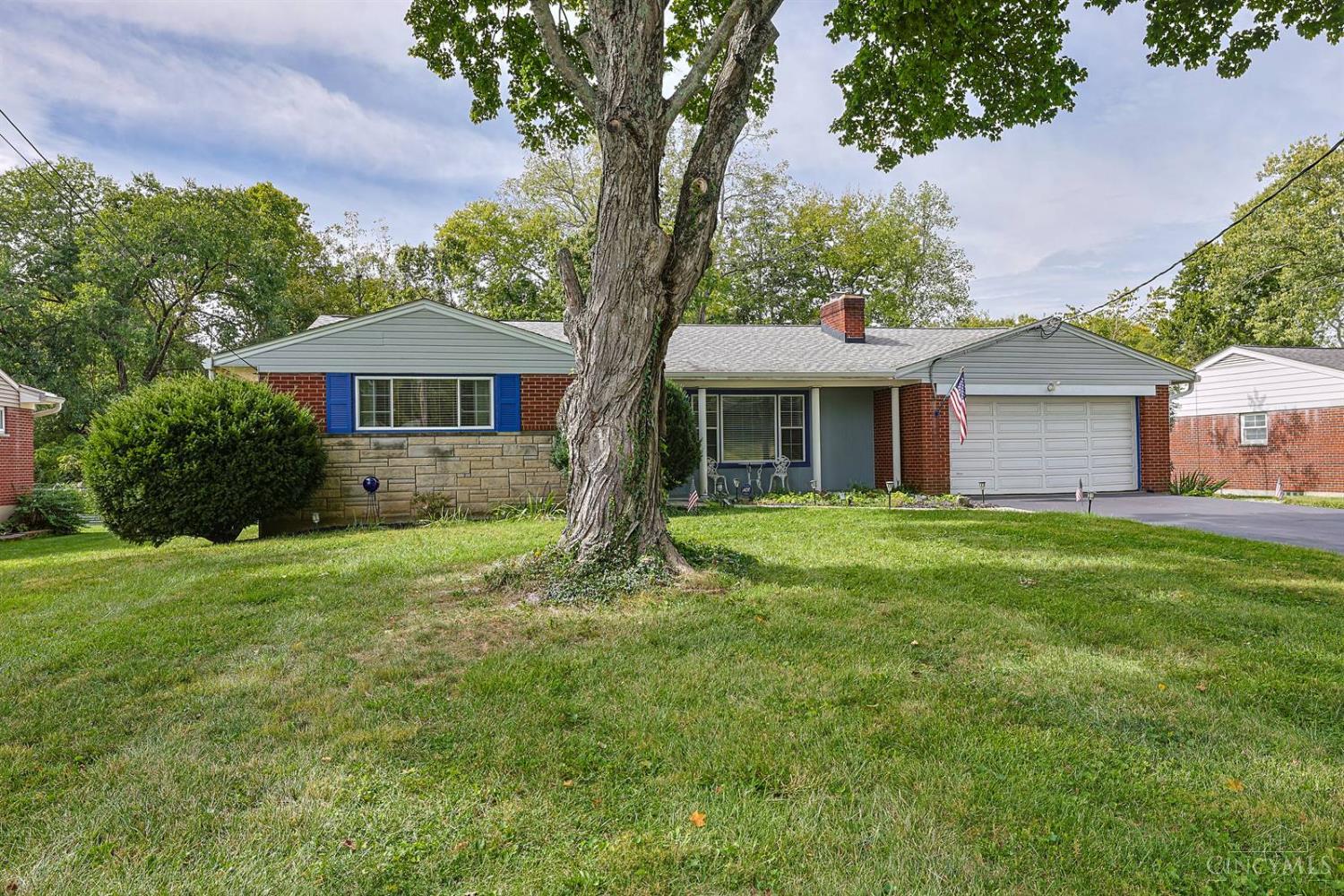 Photo 2 of Single family home for sale at 1087 Doolittle Ln, Anderson Twp, OH 45230 | MLS# 1896135 | Listing updated on 2026-10-06