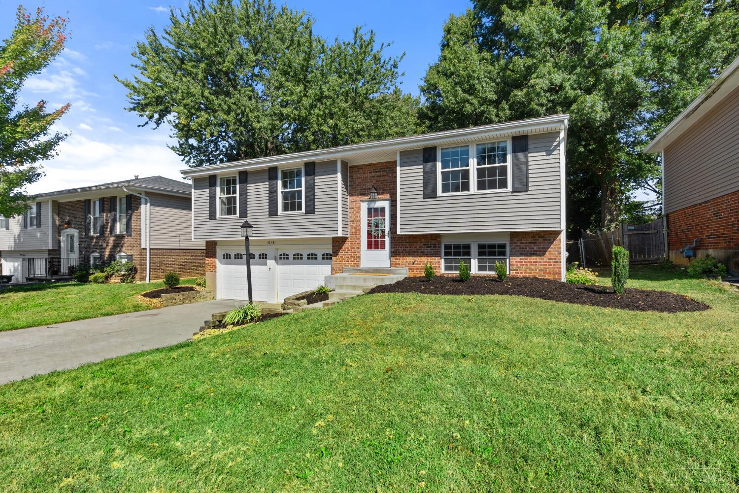 Photo 3 of Single family home for sale at 5158 Dundas Dr, Cincinnati, OH 45238 | MLS# 1895642 | Listing updated on 2026-10-02