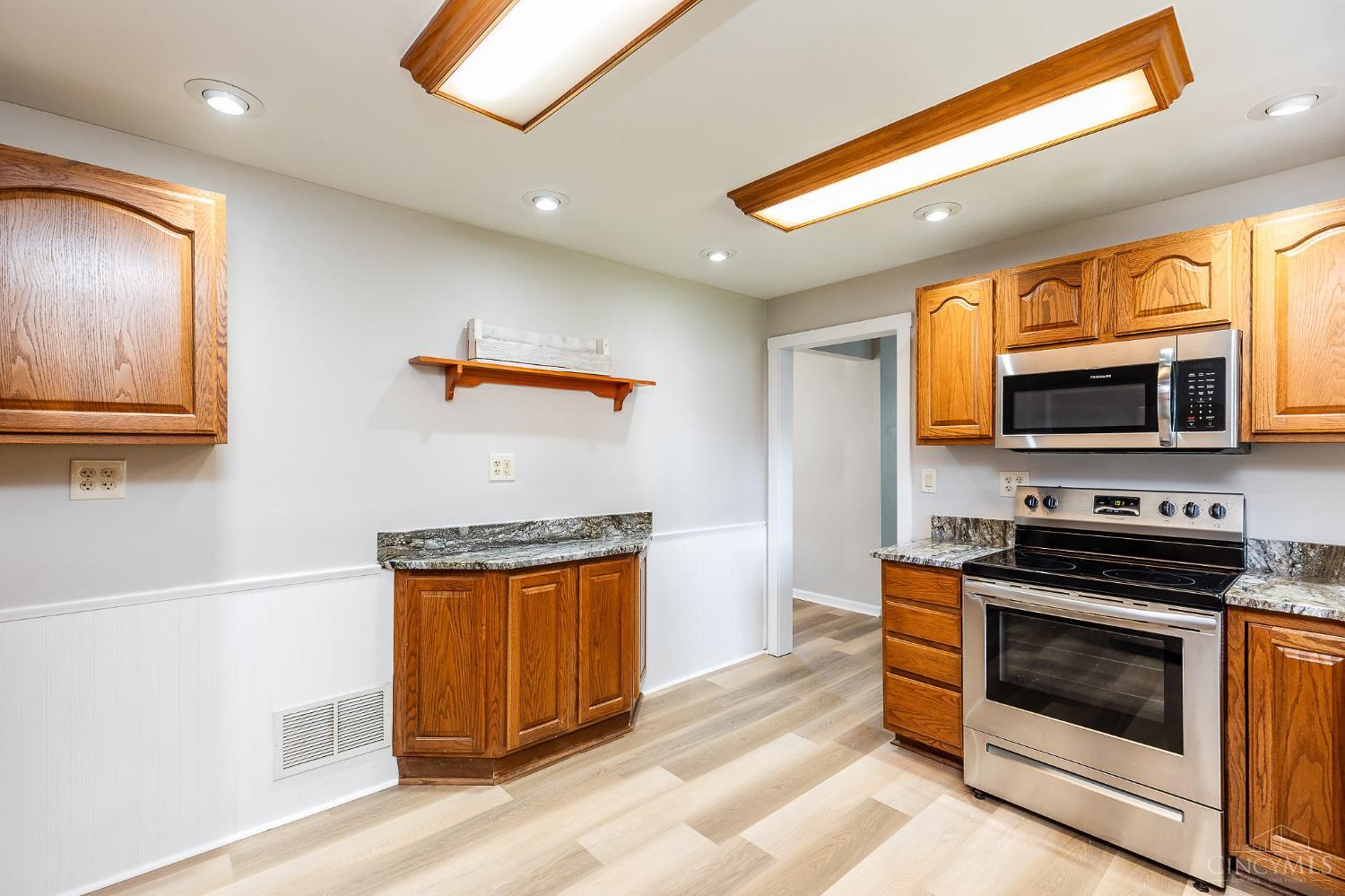 Photo 4 of Single family home for sale at 2944 North Bnd Rd, Cincinnati, OH 45239 | MLS# 1889792 | Listing updated on 2026-10-02