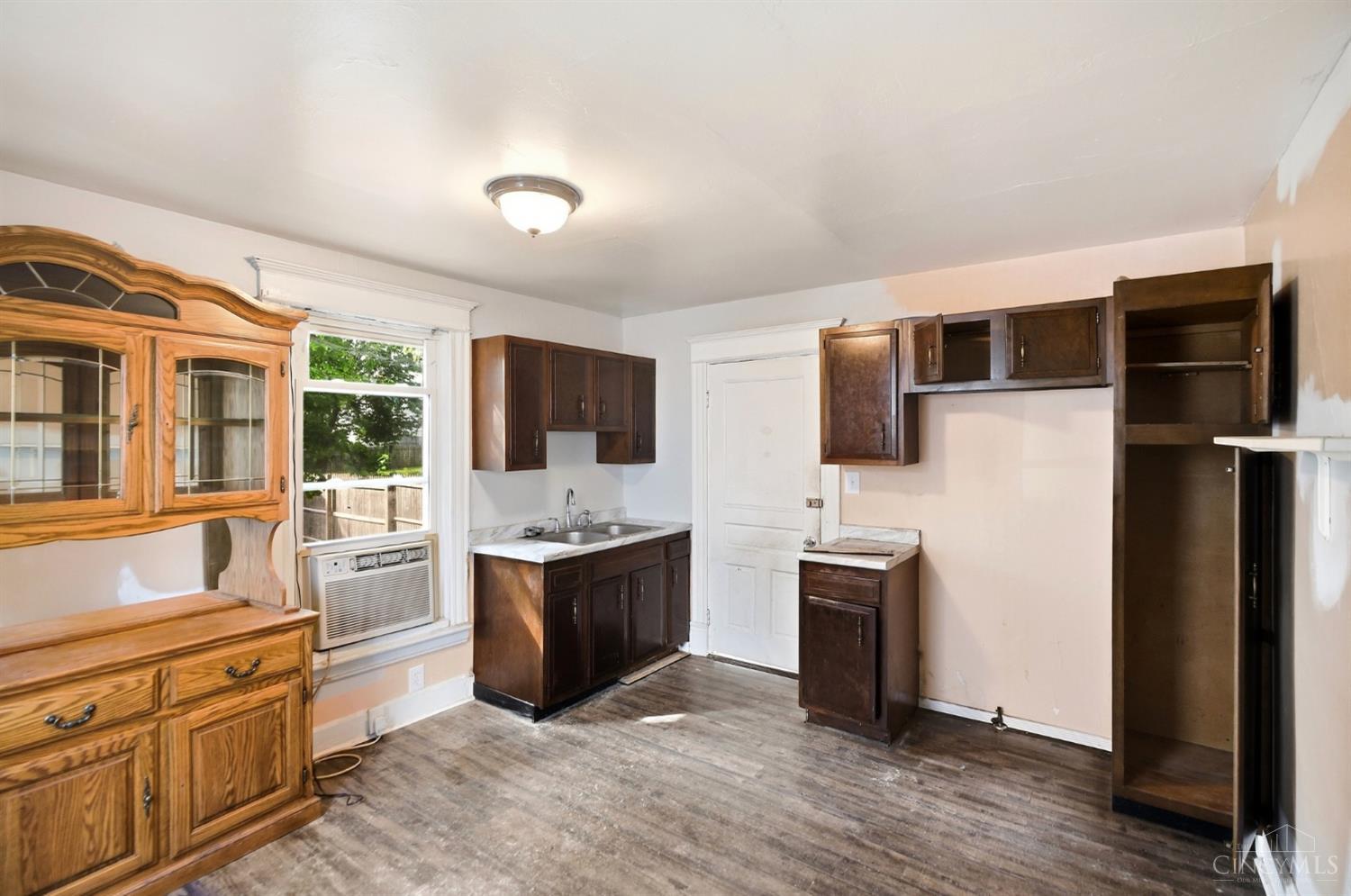 Photo 3 of Single family home for sale at 2439 Benninghofen Ave, Hamilton, OH 45015 | MLS# 1894812 | Listing updated on 2026-10-09