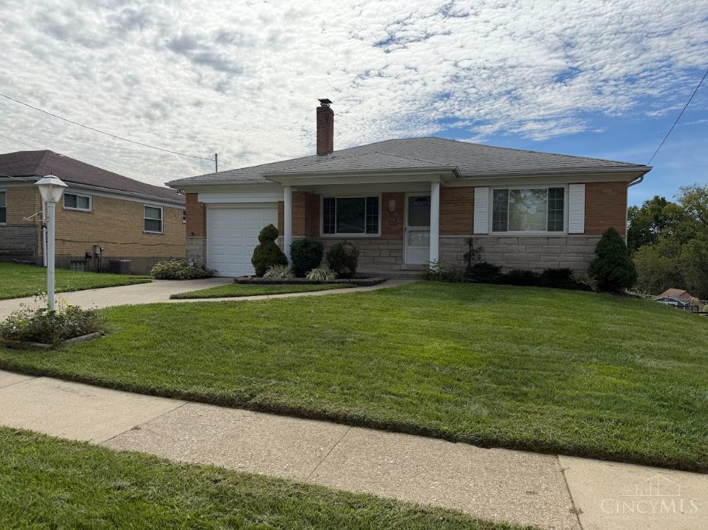Photo 2 of Single family home for sale at 5989 Oakapple Dr, Green Twp, OH 45248 | MLS# 1895559 | Listing updated on 2026-10-06