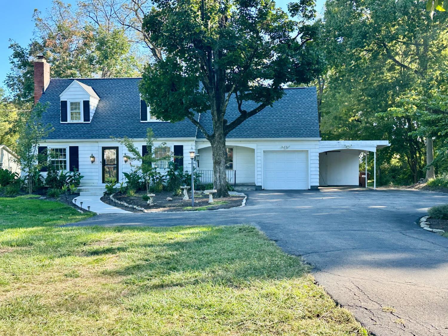 Photo 2 of Single family home for sale at 3910 Grand Ave, Middletown, OH 45044 | MLS# 1896034 | Listing updated on 2026-10-02