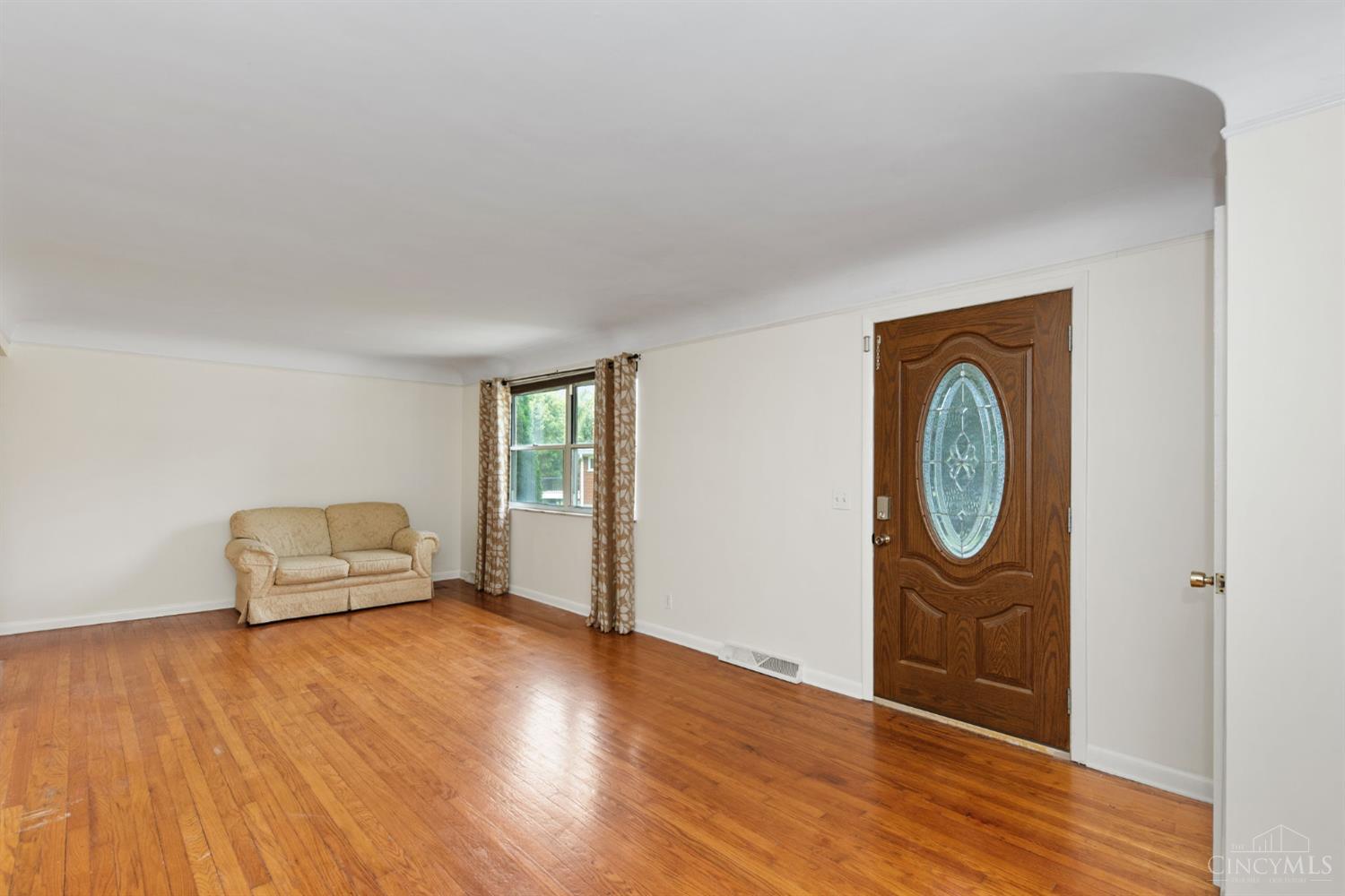 Photo 3 of Single family home for sale at 475 Breezy Ln, Cincinnati, OH 45244 | MLS# 1896109 | Listing updated on 2026-10-03