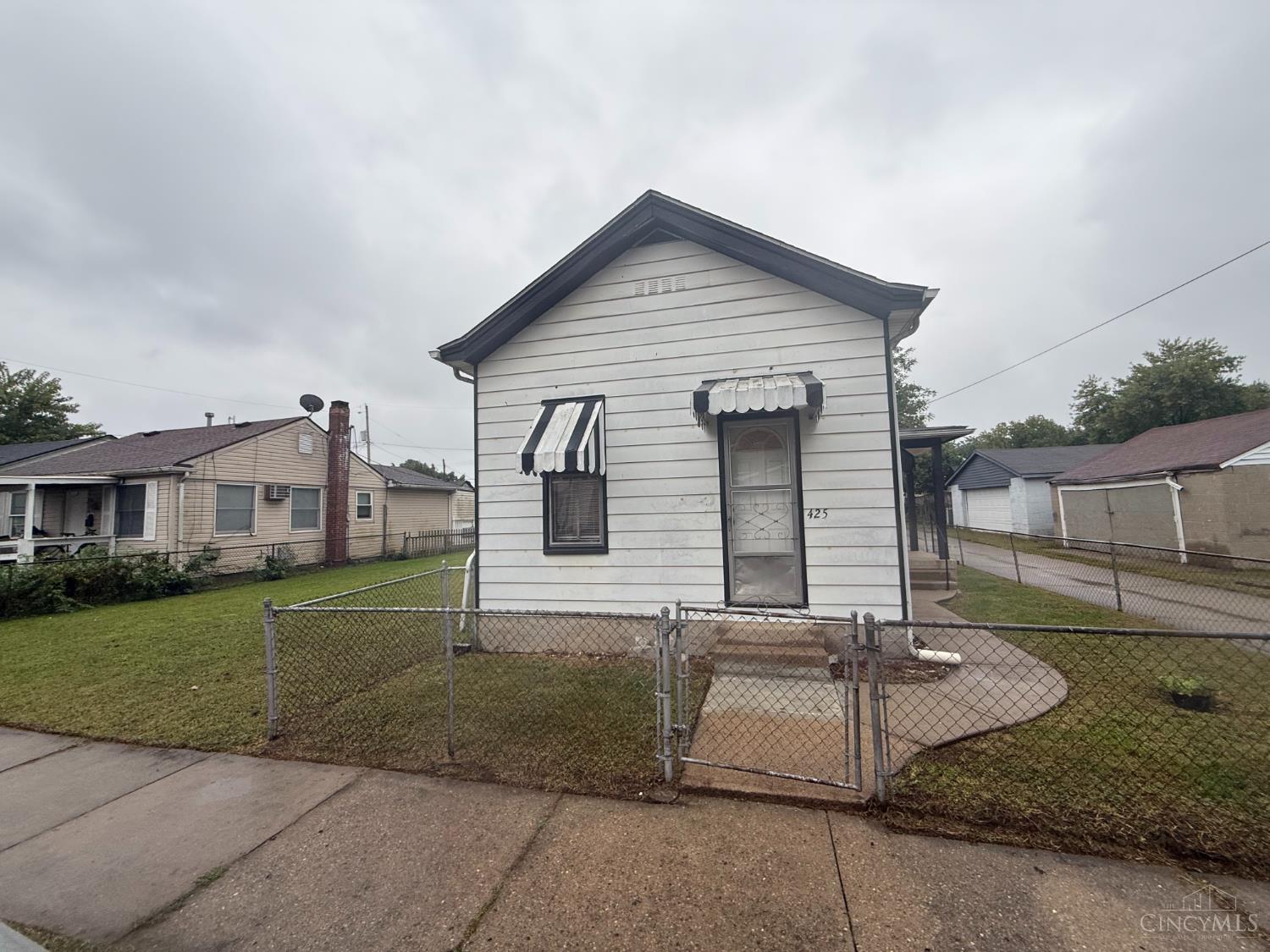 Single family home for sale at 425 S 13th Street, Hamilton, OH 45011 | MLS# 1896062