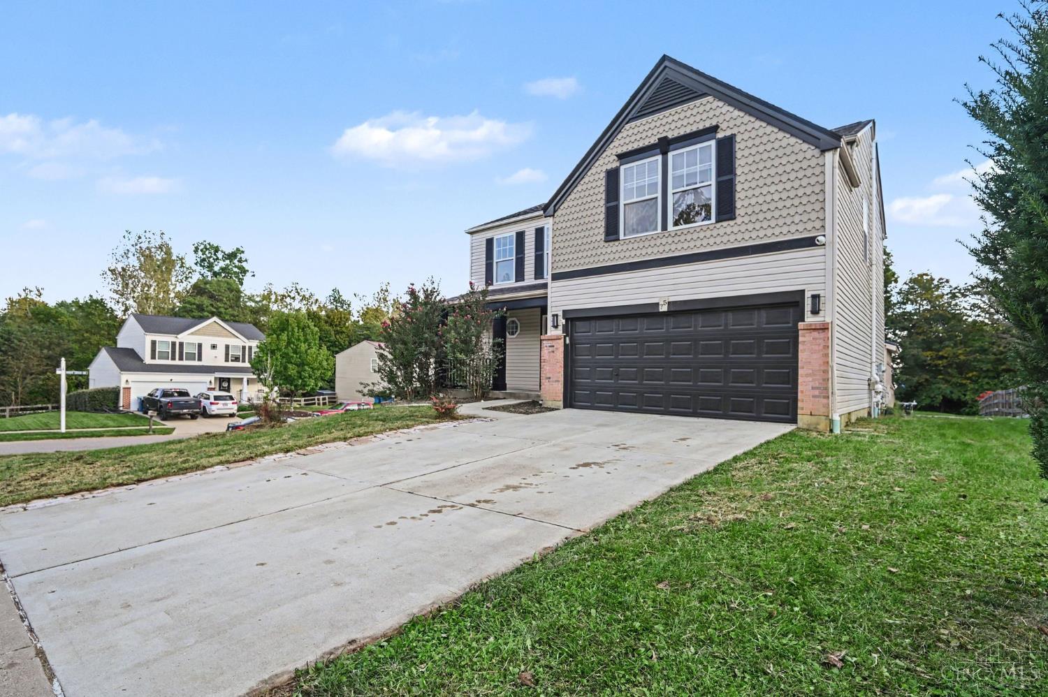 Photo 3 of Single family home for sale at 75 Wooded Ridge Dr, Batavia Twp, OH 45102 | MLS# 1895945 | Listing updated on 2026-10-04