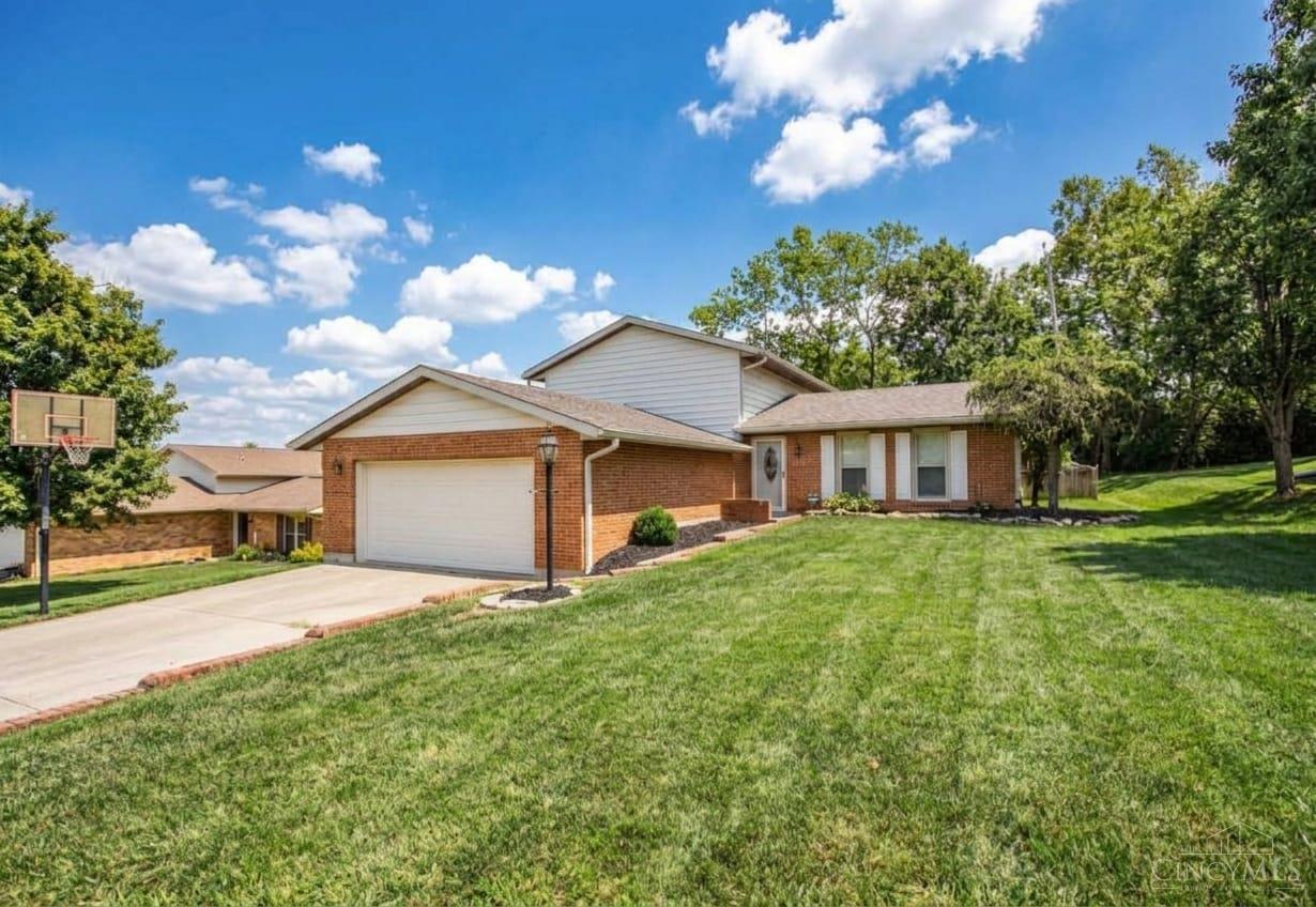 Single family home for sale at 90 Mollie Dr, Hamilton, OH 45013 | MLS# 1895450