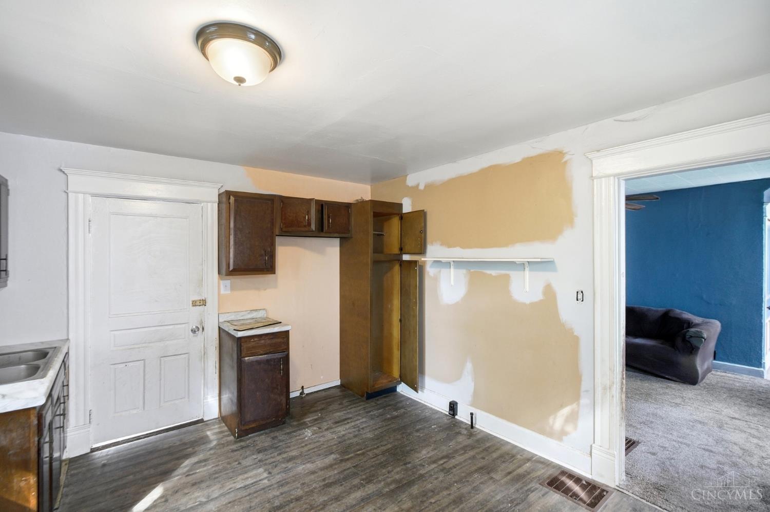 Photo 4 of Single family home for sale at 2439 Benninghofen Ave, Hamilton, OH 45015 | MLS# 1894812 | Listing updated on 2026-10-09
