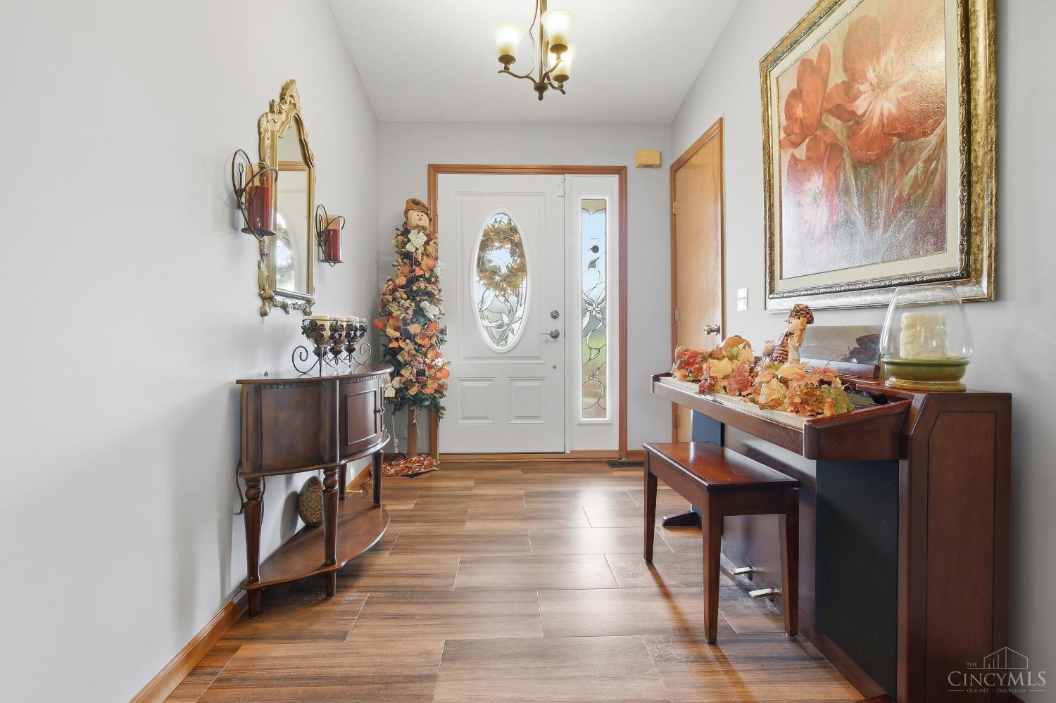 Photo 3 of Sale Pending at 3802 Charfield Ln, Fairfield Township, OH 45011 | MLS# 1896087 | Listing updated on 2026-10-05