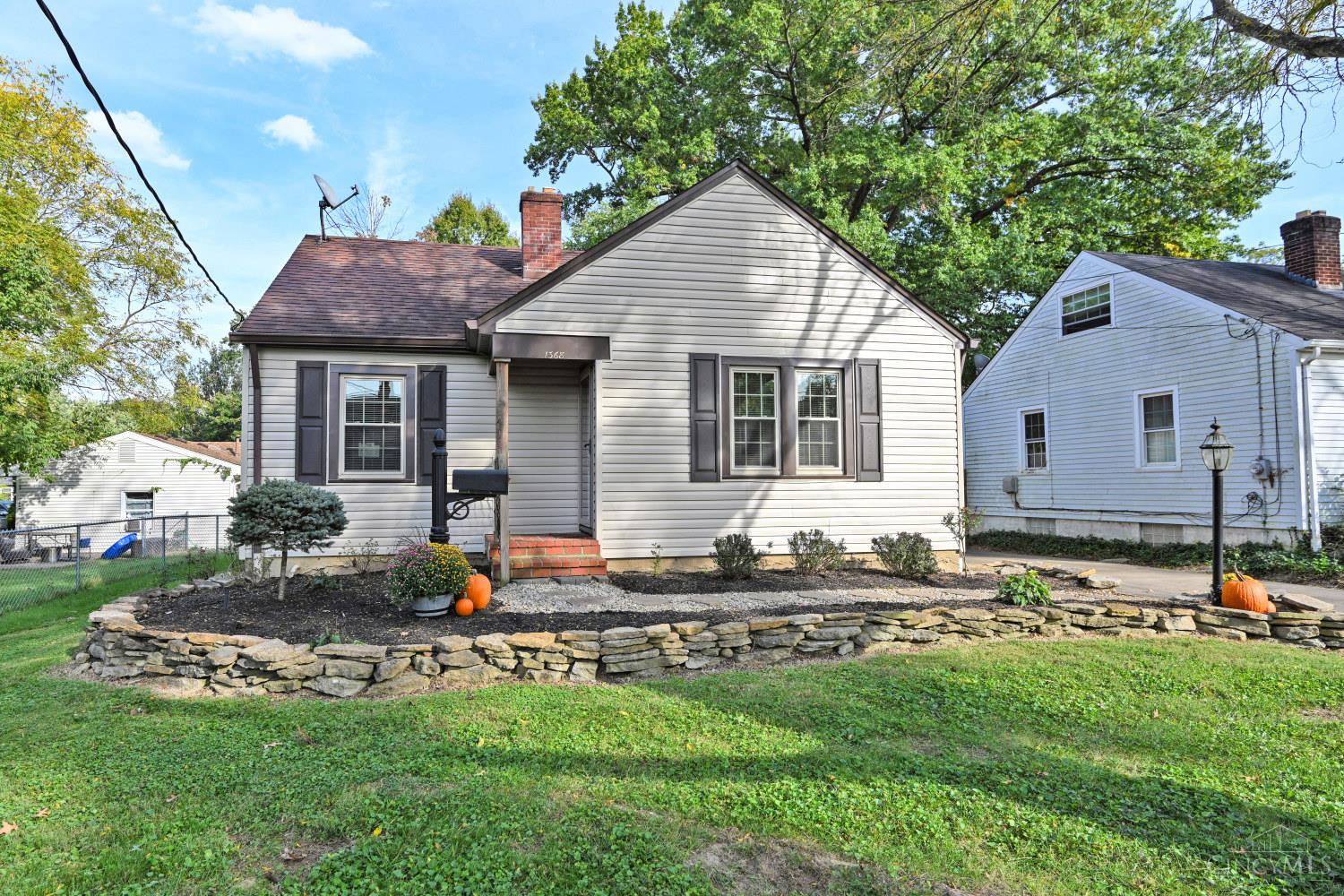 Photo 3 of Single family home for sale at 1368 Coolidge Ave, Anderson Twp, OH 45230 | MLS# 1895926 | Listing updated on 2026-10-03