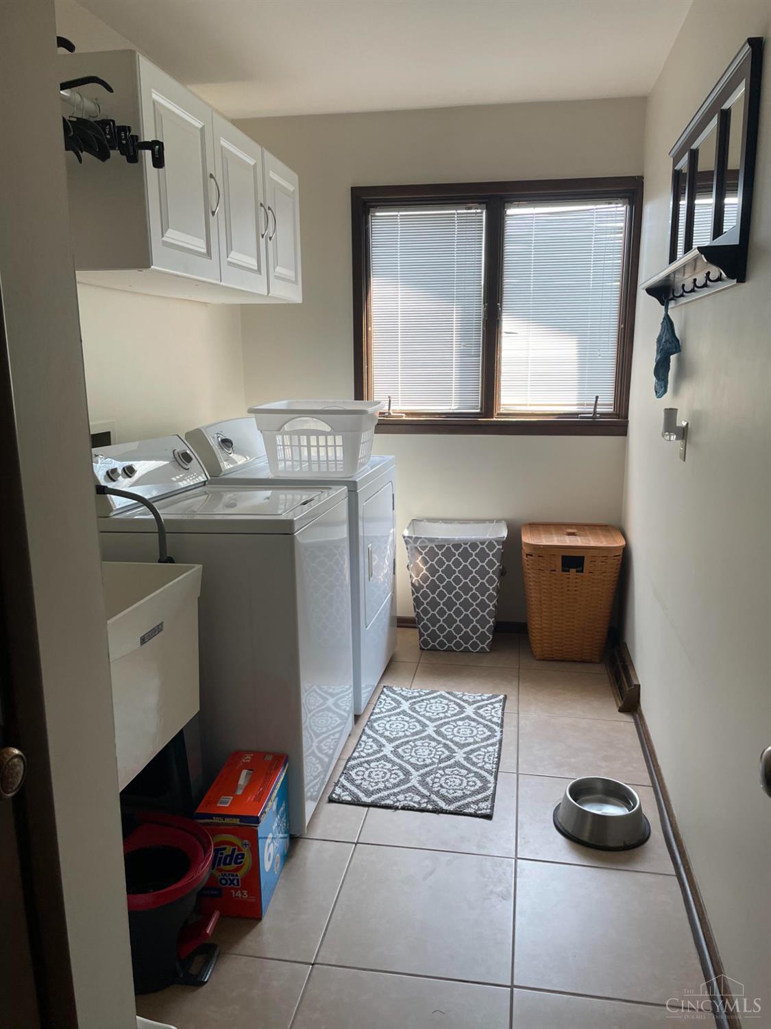 Photo 4 of Single family home for sale at 513 Sanders Dr, Hamilton, OH 45013 | MLS# 1896090 | Listing updated on 2026-10-02