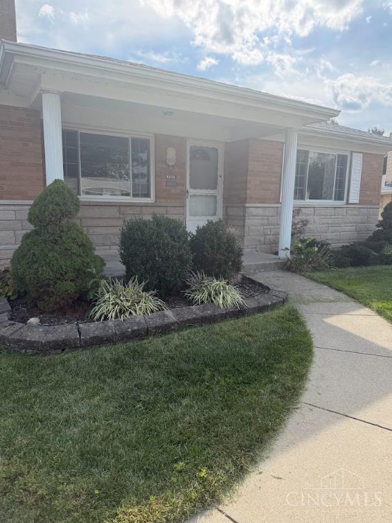 Photo 3 of Single family home for sale at 5989 Oakapple Dr, Green Twp, OH 45248 | MLS# 1895559 | Listing updated on 2026-10-06