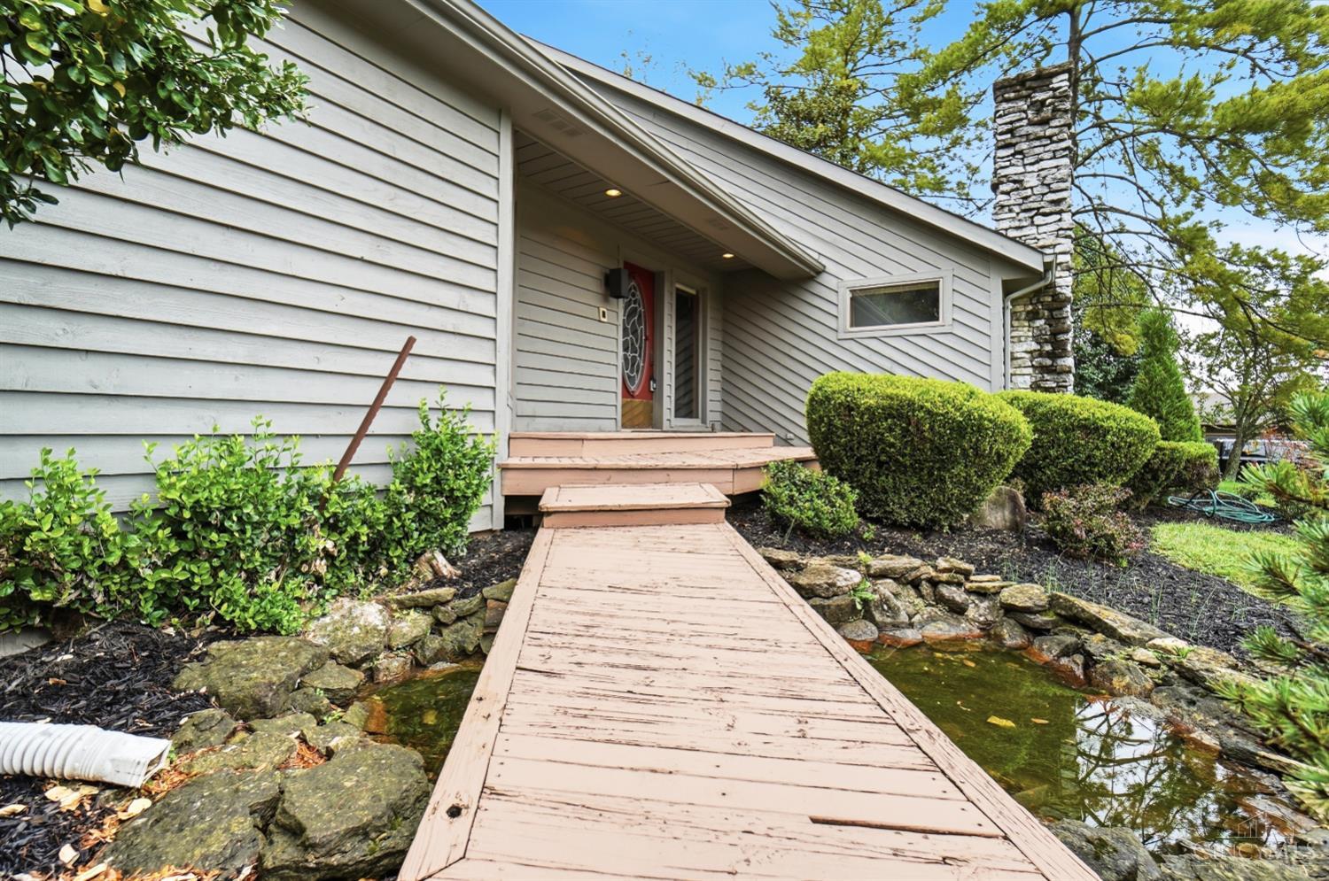 Photo 3 of Single family home for sale at 1760 Gloucester Dr, Fairfield, OH 45014 | MLS# 1895343 | Listing updated on 2026-10-03