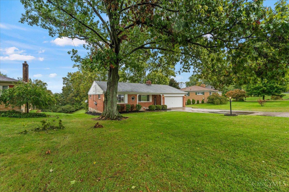 Photo 3 of Single family home for sale at 4760 Boomer Rd, Green Twp, OH 45247 | MLS# 1896132 | Listing updated on 2026-10-06
