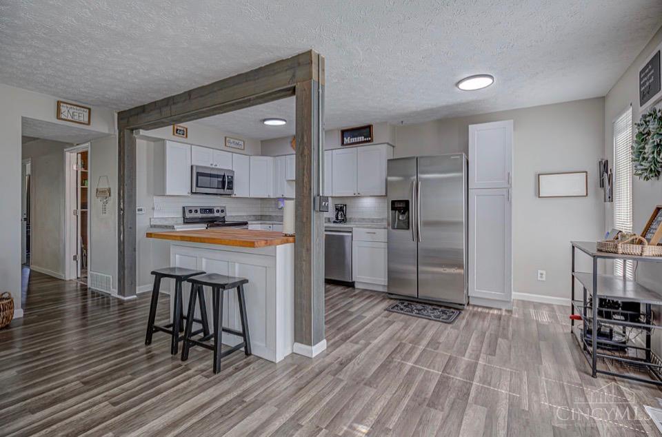 Photo 2 of Single family home for sale at 2490 Ross Hanover Rd, Hamilton, OH 45013 | MLS# 1895849 | Listing updated on 2026-10-03