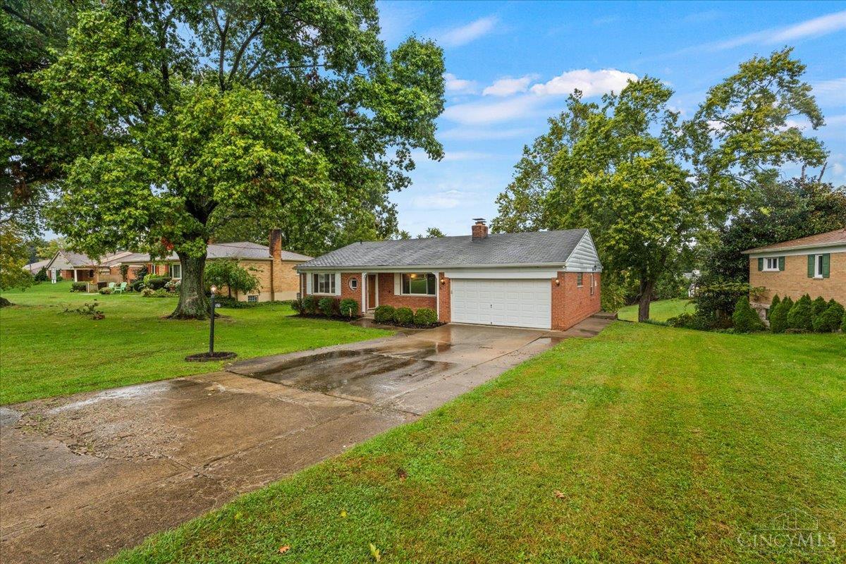 Photo 3 of Single family home for sale at 4760 Boomer Rd, Green Twp, OH 45247 | MLS# 1896132 | Listing updated on 2026-10-06
