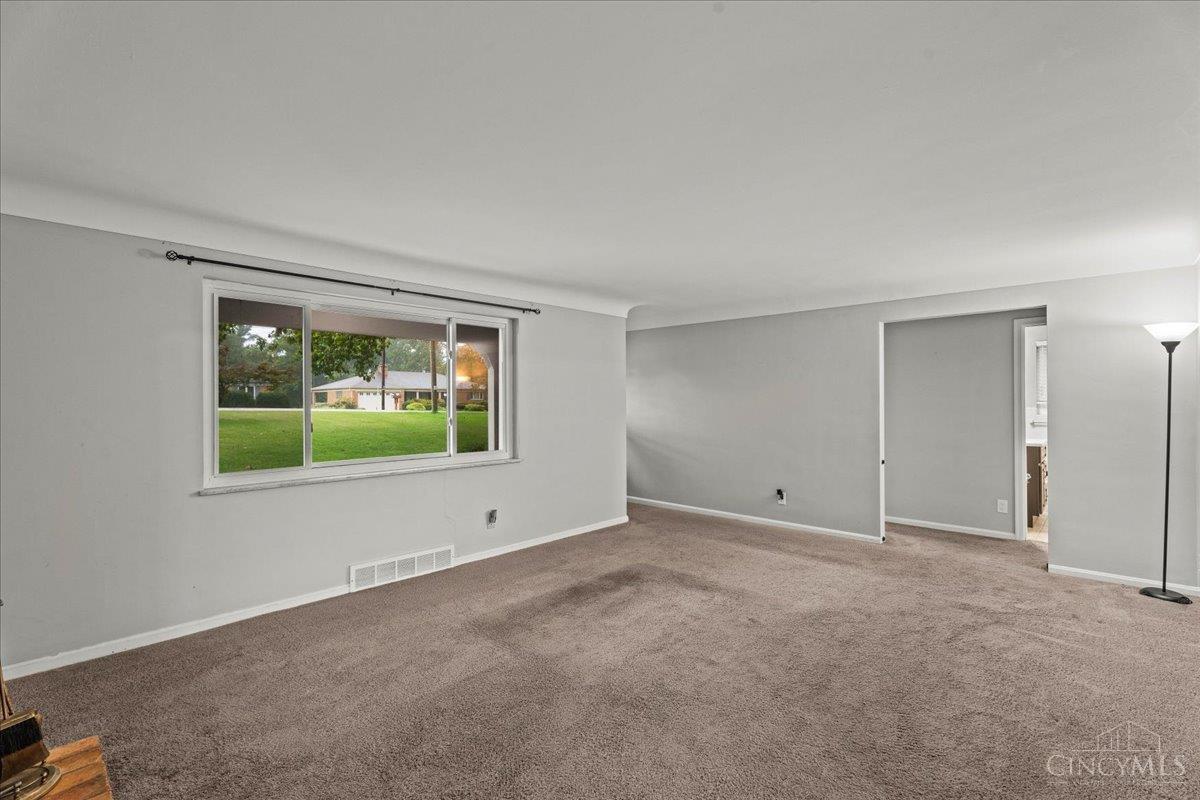 Photo 4 of Single family home for sale at 4760 Boomer Rd, Green Twp, OH 45247 | MLS# 1896132 | Listing updated on 2026-10-06