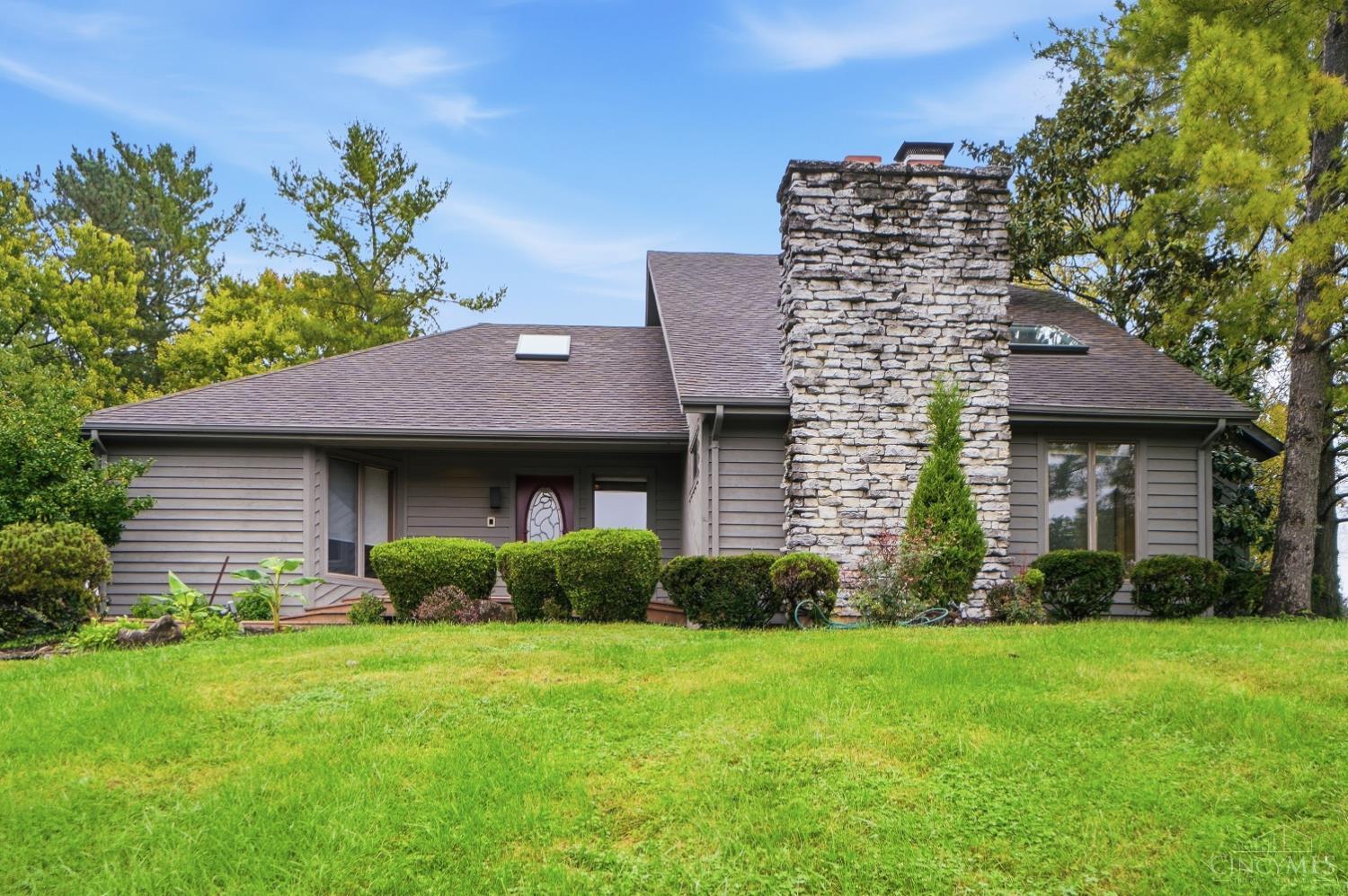 Photo 1 of Single family home for sale at 1760 Gloucester Dr, Fairfield, OH 45014 | MLS# 1895343 | Listing updated on 2026-10-03