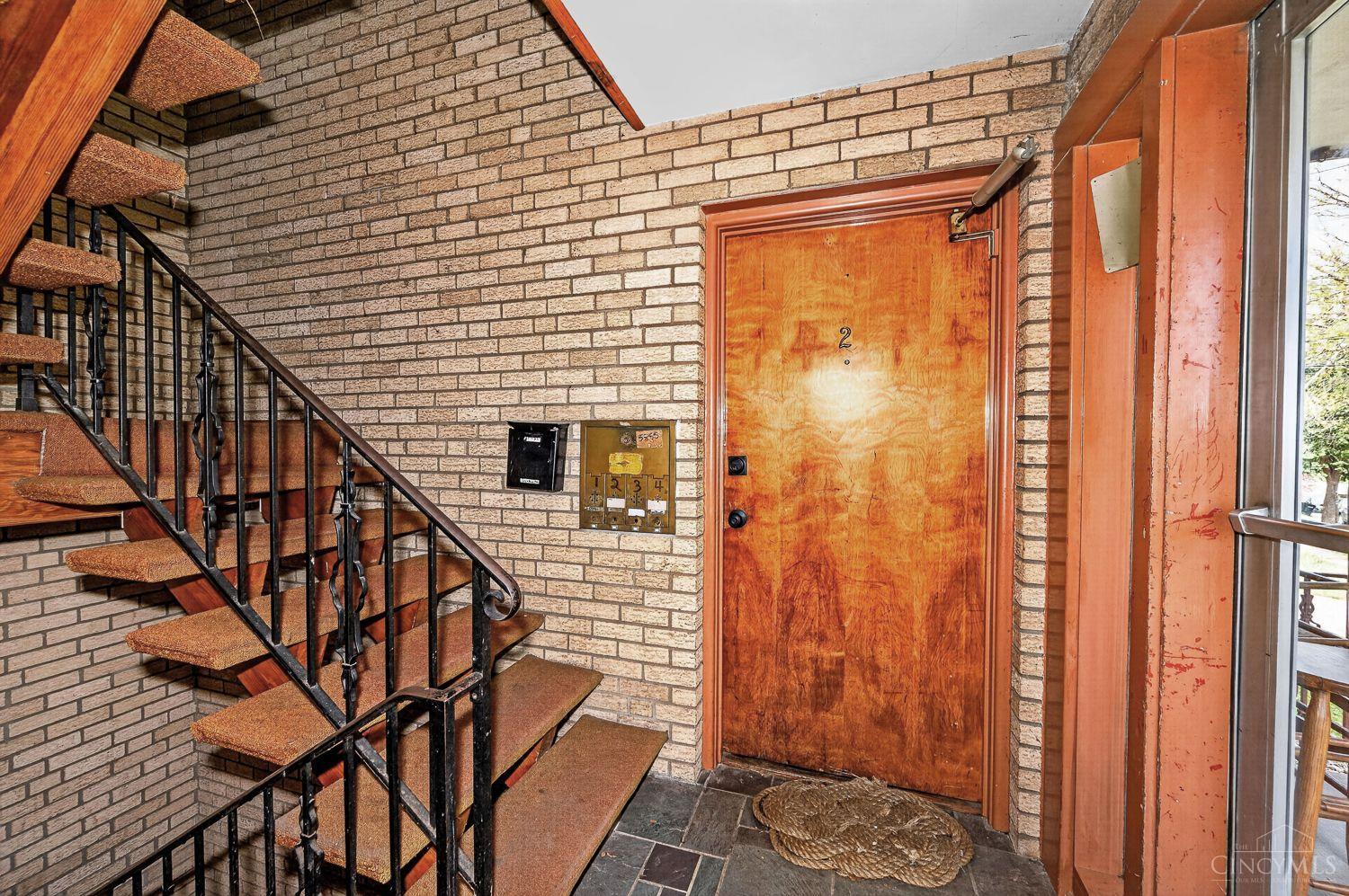 Listing Photo 4 - Condo for sale in building located at 5855 Shadymist Ln, Cincinnati, OH 45239