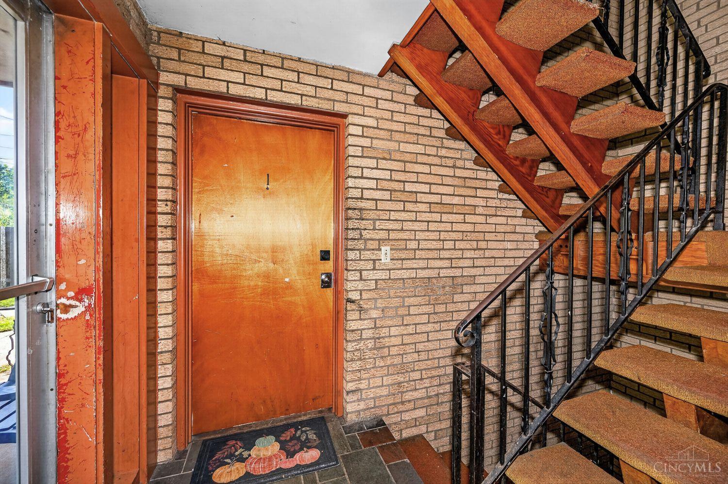Listing Photo 5 - Condo for sale in building located at 5855 Shadymist Ln, Cincinnati, OH 45239