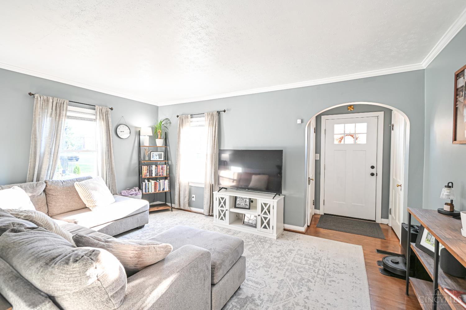 Photo 1 of Single family home for sale at 7825 Plainfield Rd, Deer Park, OH 45236 | MLS# 1896237 | Listing updated on 2026-10-06