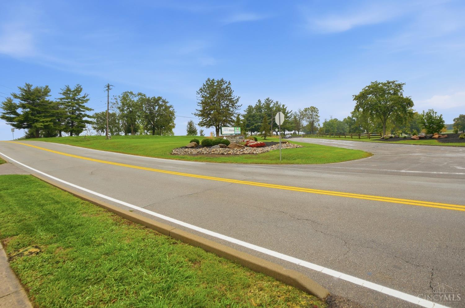 Photo 4 of Single family home for sale at 1711 John Gray Rd, Springfield Twp., OH 45240 | MLS# 1896061 | Listing updated on 2026-10-05