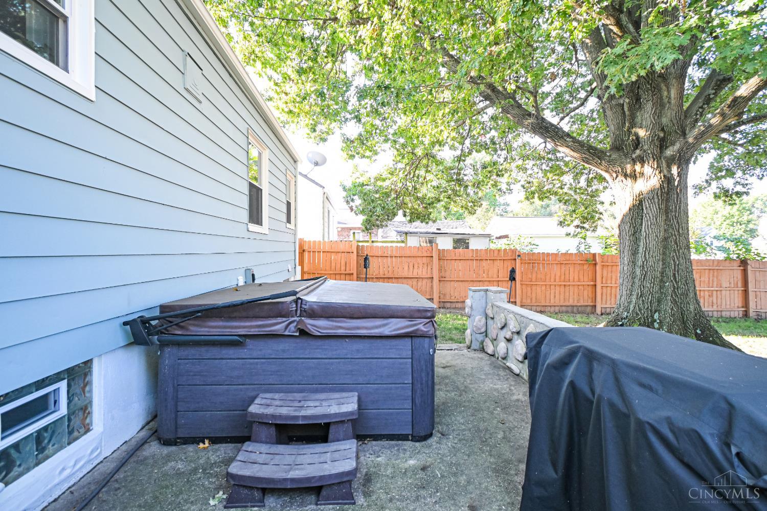 Photo 23 of Single family home for sale at 7825 Plainfield Rd, Deer Park, OH 45236 | MLS# 1896237 | Listing updated on 2026-10-06