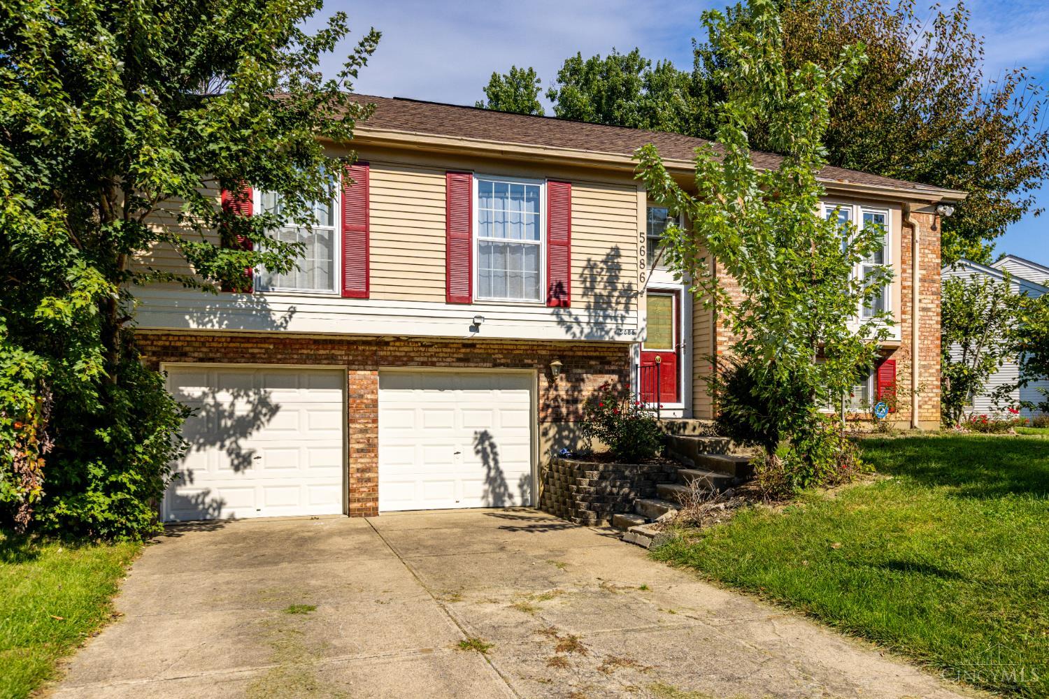 Photo 1 of Single family home for sale at 5686 Farm Fld Dr, Deerfield Twp., OH 45040 | MLS# 1896226 | Listing updated on 2026-10-06