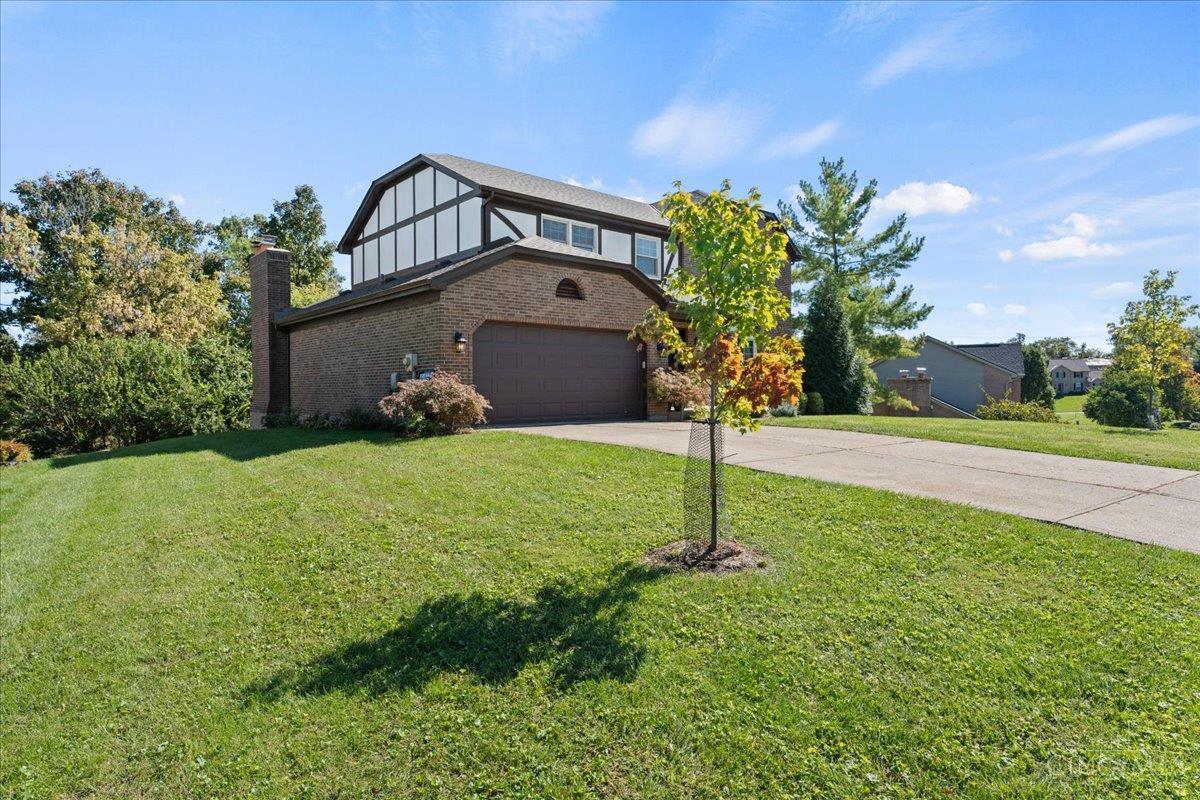 Photo 3 of Single family home for sale at 3834 Foxtail Ln, Miami Twp, OH 45248 | MLS# 1896296 | Listing updated on 2026-10-07