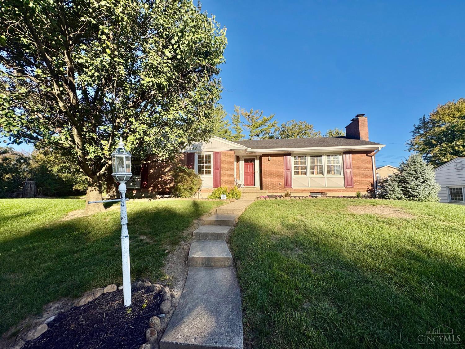 Photo 1 of Single family home for sale at 301 Jackson Ln, Middletown, OH 45044 | MLS# 1892365 | Listing updated on 2026-10-06