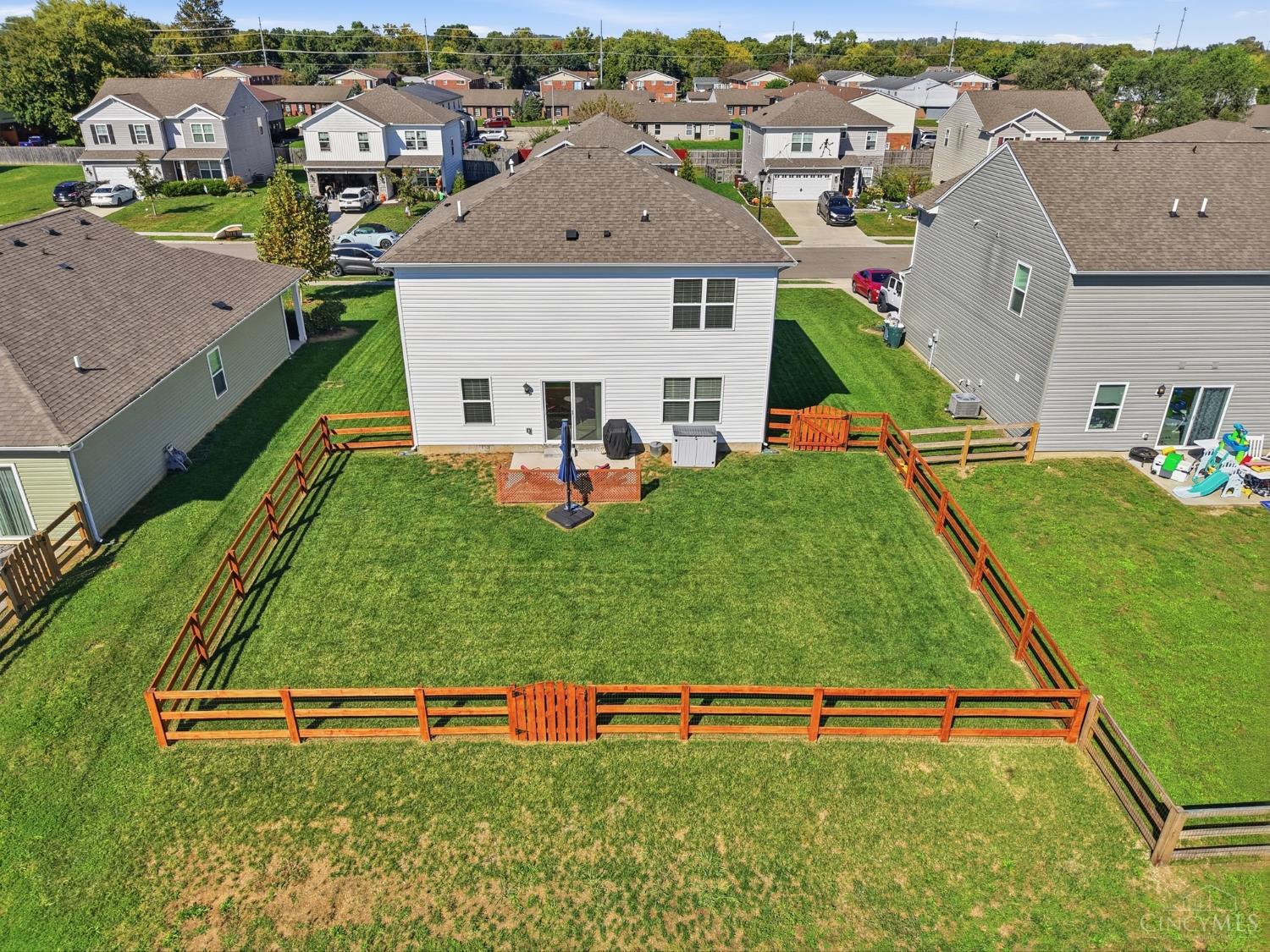 Photo 3 of Single family home for sale at 405 E Oak Ave, Trenton, OH 45067 | MLS# 1894192 | Listing updated on 2026-10-09