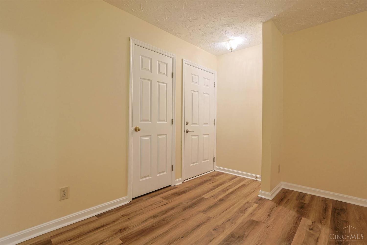 Listing Photo 4 - Condo for sale in building located at 10516 W Rd, Harrison, OH 45030 - Unit #26
