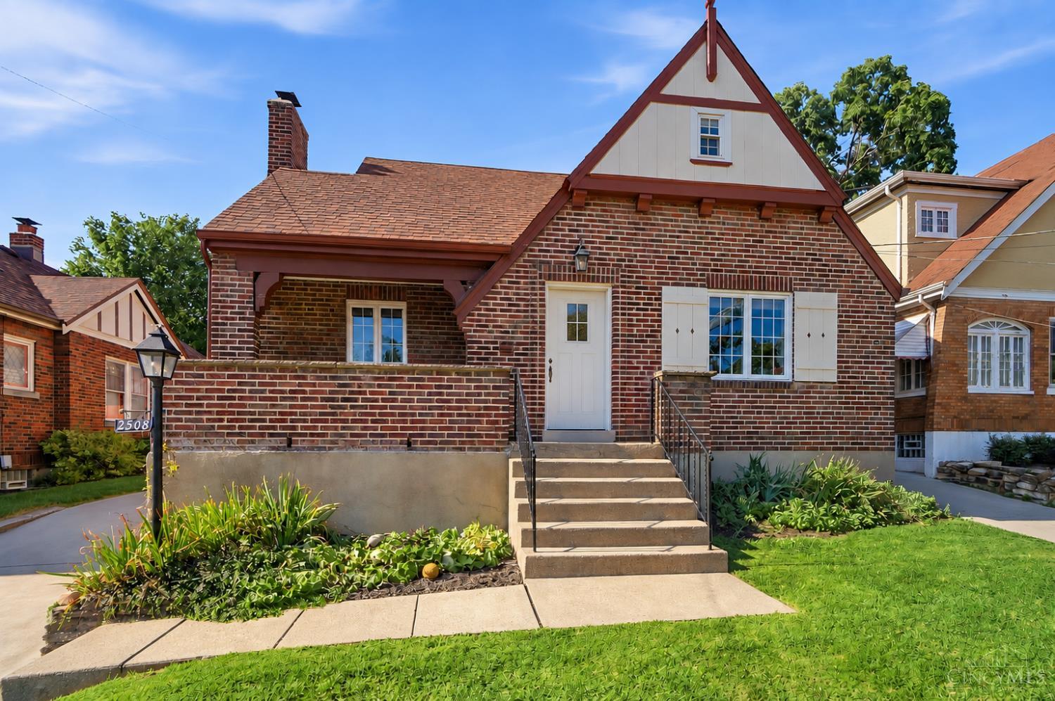 2508 Moundview Drive