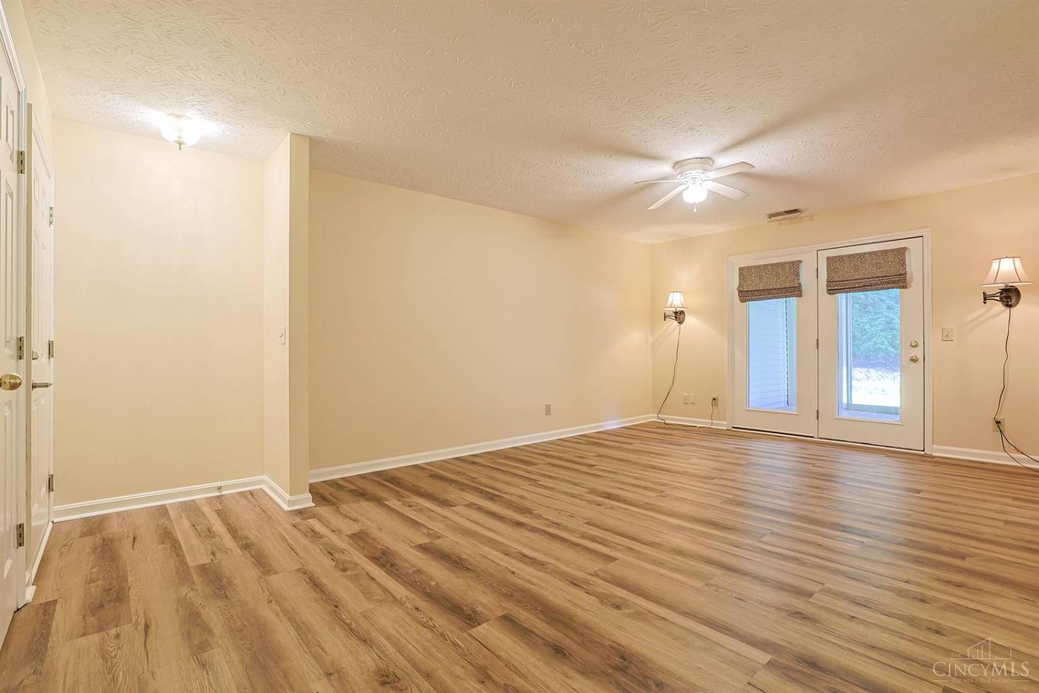 Listing Photo 5 - Condo for sale in building located at 10516 W Rd, Harrison, OH 45030 - Unit #26